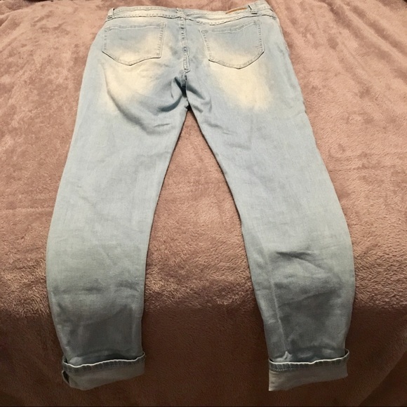 Light Denim Capri Pants - Picture 2 of 3
